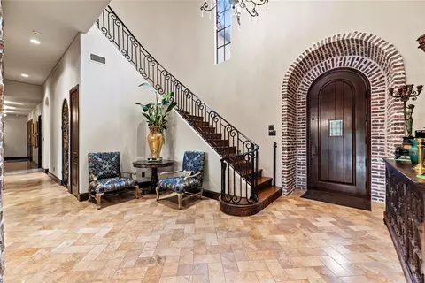 Entry Way - 7715 Firethorne Creek Ct, Spring, TX 77389 photo 2 of 6