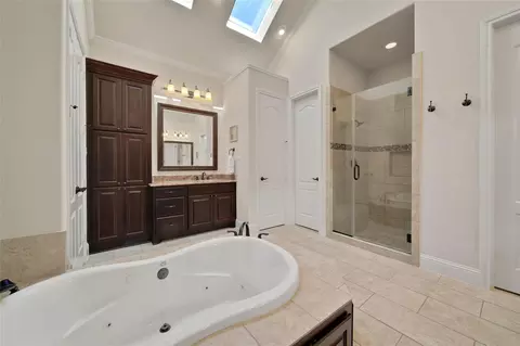 Bath - 3234 Explorer Way, Conroe, TX 77301 photo 5 of 7