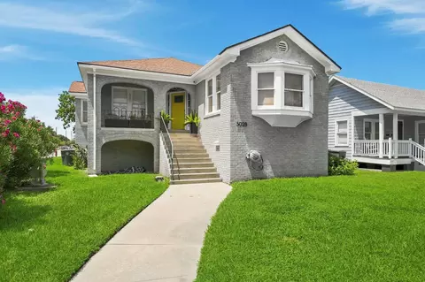 5028 Ursuline, Galveston, TX 77551