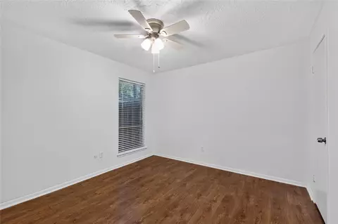 Bedroom - 25223 Lynbriar Ln, Spring, TX 77373 photo 2 of 2