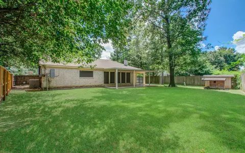 Exterior - 25223 Lynbriar Ln, Spring, TX 77373 photo 3 of 8