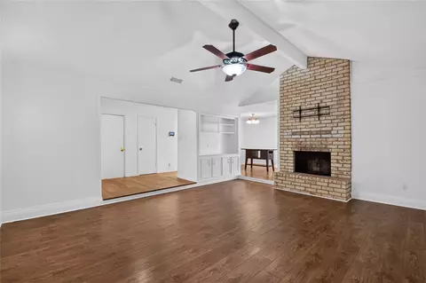 Living - 25223 Lynbriar Ln, Spring, TX 77373 photo 2 of 3