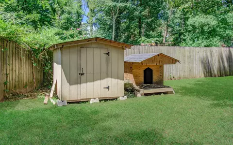 Exterior - 25223 Lynbriar Ln, Spring, TX 77373 photo 5 of 8