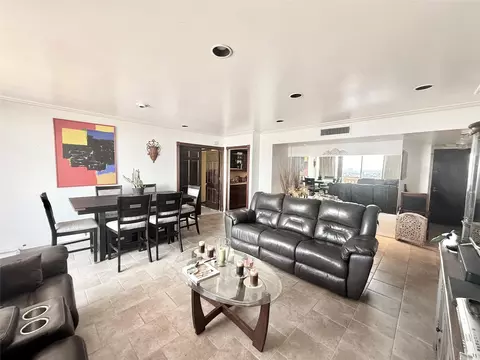 2016 Main St #1704, Houston, TX 77002
