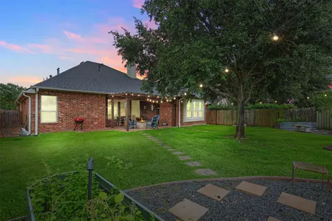 Exterior - 2902 Red Maple Dr, Katy, TX 77494 photo 3 of 8