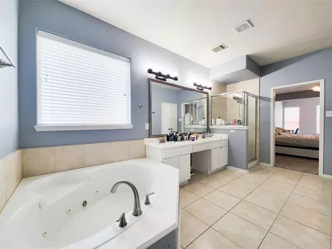 Bath - 24831 Corbin Gate Dr, Spring, TX 77389 photo 4 of 6