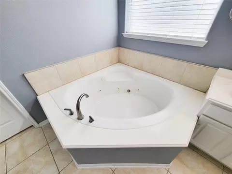 Bath - 24831 Corbin Gate Dr, Spring, TX 77389 photo 5 of 6