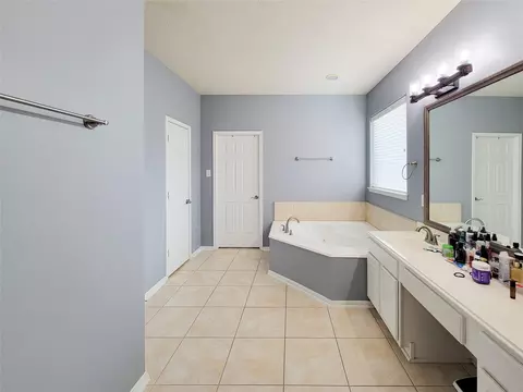 Bath - 24831 Corbin Gate Dr, Spring, TX 77389 photo 2 of 6