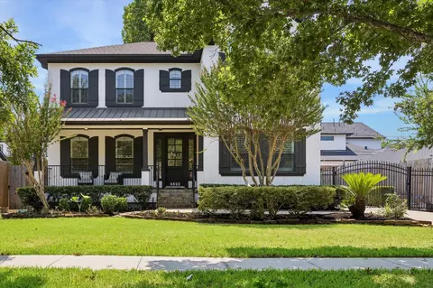 4523 Maple St, Bellaire, TX 77401