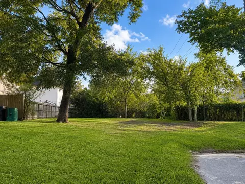 951 W 41st St, Houston, TX 77018