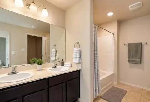 Bath - 2634 Prancing Stream Dr, Spring, TX 77373 photo 1 of 6