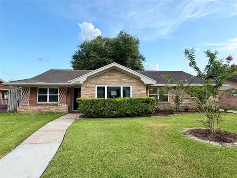 4027 Martinshire Dr, Houston, TX 77025