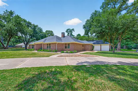 18903 Grosbeak Ln, Tomball, TX 77377