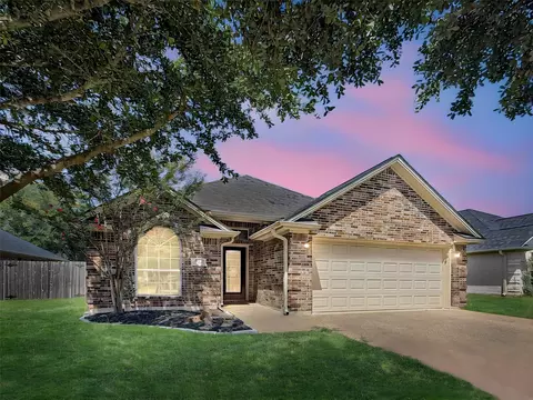 3707 Dove Crossing Ln, College Station, TX 77845