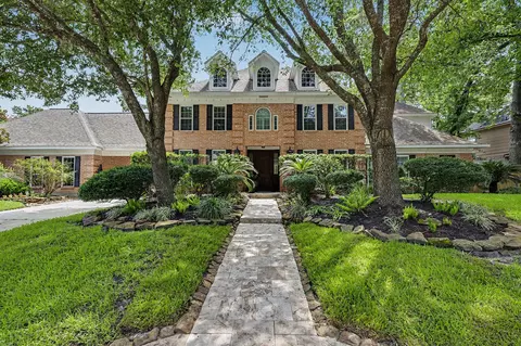 1726 Chestnut Grove Ln, Kingwood, TX 77345