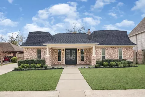 1031 Richelieu Ln, Houston, TX 77018