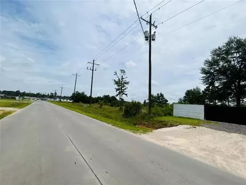 444 County Road 5102j, Cleveland, TX 77327