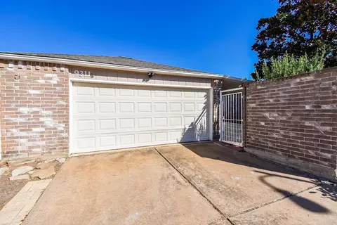9311 Stockwell Dr, Houston, TX 77083