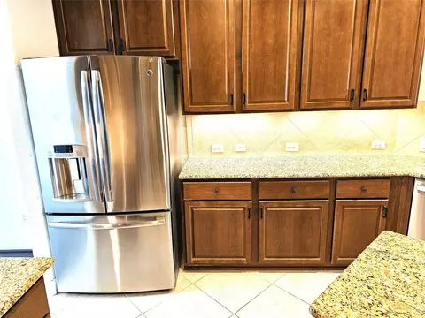 Kitchen - 30707 Shady Trace Dr, Spring, TX 77386 photo 4 of 5