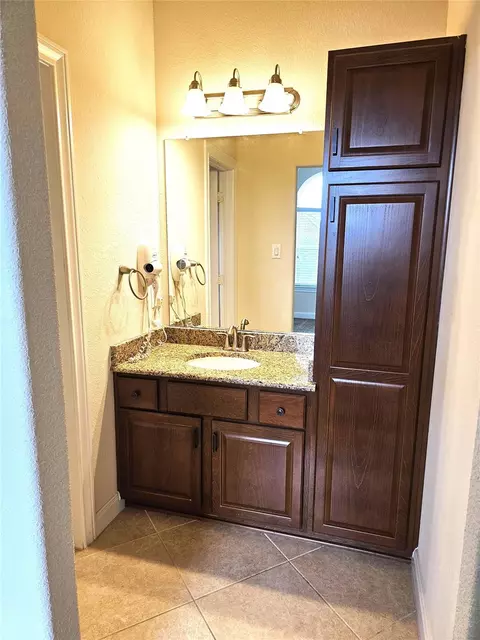 Bath - 30707 Shady Trace Dr, Spring, TX 77386 photo 5 of 9