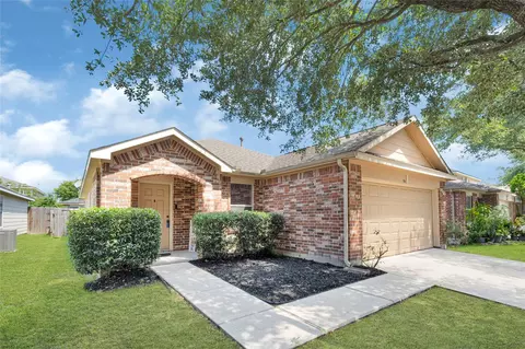 711 Ashlen Dr, Houston, TX 77073