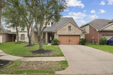 9411 Silver Ridge Dr, Rosharon, TX 77583