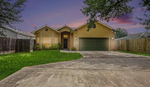 8302 Shotwell St, Houston, TX 77016