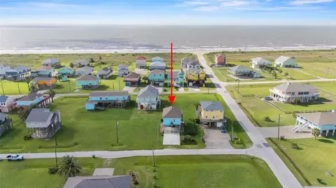 110 S Verdia Dr, Crystal Beach, TX 77650