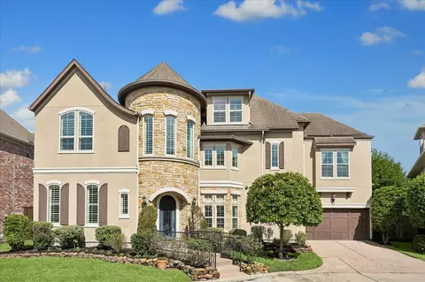 10 Windsor Ct, Houston, TX 77055