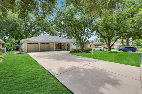 1617 Wavecrest Ln, Houston, TX 77062