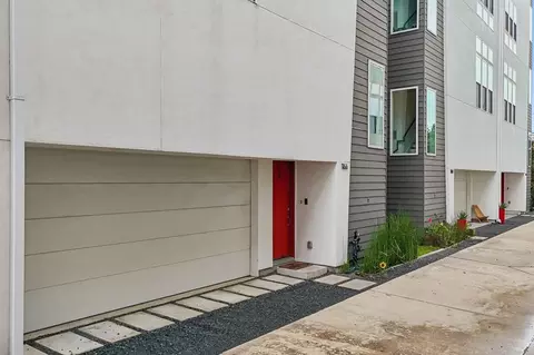 1166 W 19th St, Houston, TX 77008