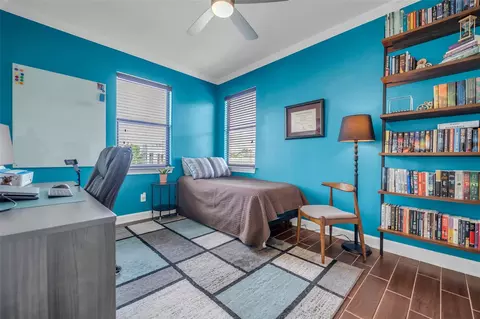 Bedroom - 5501 Petty St, Houston, TX 77007 photo 3 of 5