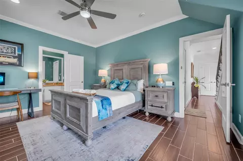 Bedroom - 5501 Petty St, Houston, TX 77007 photo 1 of 5