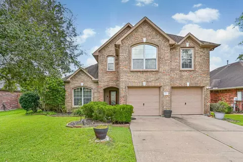 880 Shoal Pointe Ln, League City, TX 77573