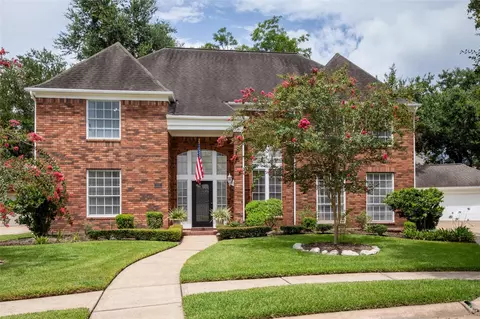 14 Sterling Ct, Sugar Land, TX 77479