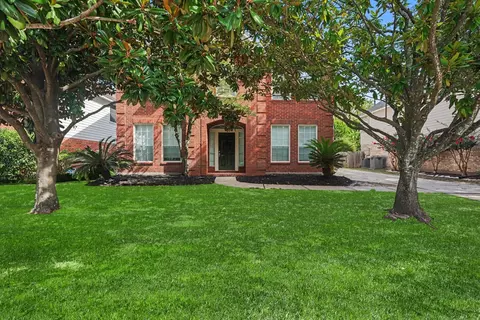 2218 Laurel Oaks Dr, Houston, TX 77014