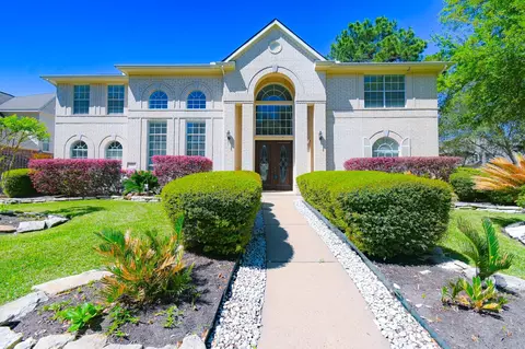 16602 Blue Vista Dr, Houston, TX 77095