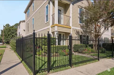 1705 Stuart St, Houston, TX 77004