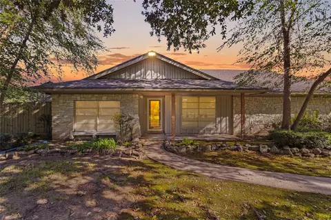 1916 W Sunset Dr, Orange, TX 77630
