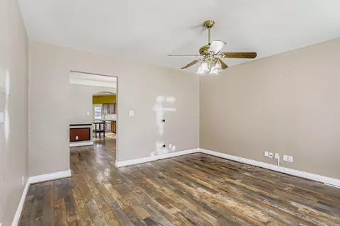 Living - 727 Pine Thicket Ct, Spring, TX 77373 photo 2 of 4