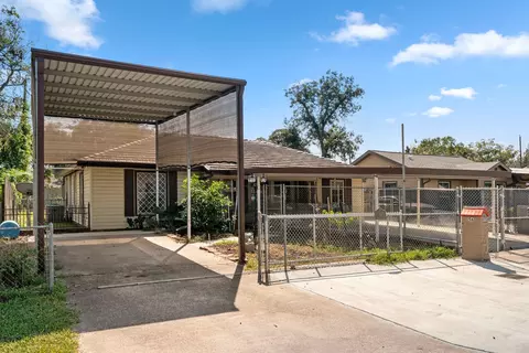 56 Wellford St, Houston, TX 77022