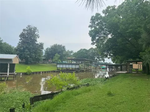 139 S Circle Dr, Livingston, TX 77351