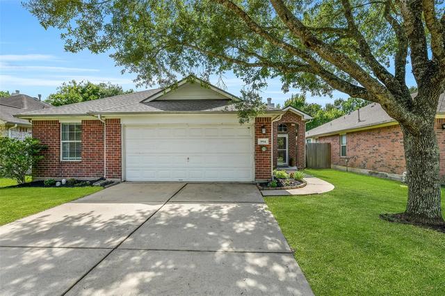 994 Jefferson St, Alvin, TX 77511