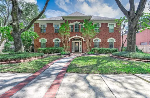 13 Turtle Creek Mnr, Sugar Land, TX 77479