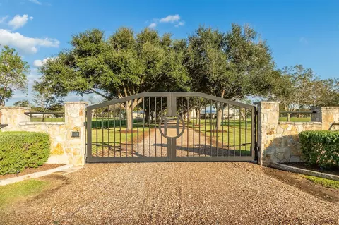 3150 Holmes Road Rd, Richmond, TX 77406