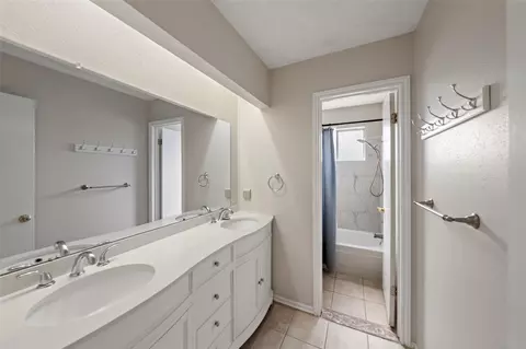 Bath - 22303 Meadowrock Dr, Spring, TX 77389 photo 2 of 3