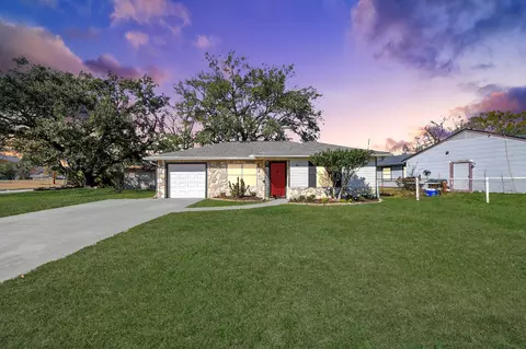 201 Delta St, Pasadena, TX 77506