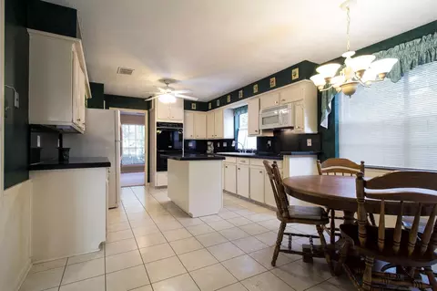 Kitchen - 17815 Comoro Ln, Spring, TX 77379 photo 1 of 4
