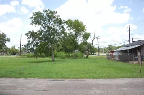 1002 Rufus St, Richmond, TX 77469