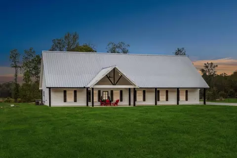 2032 Pahal Rd, Huntington, TX 75949